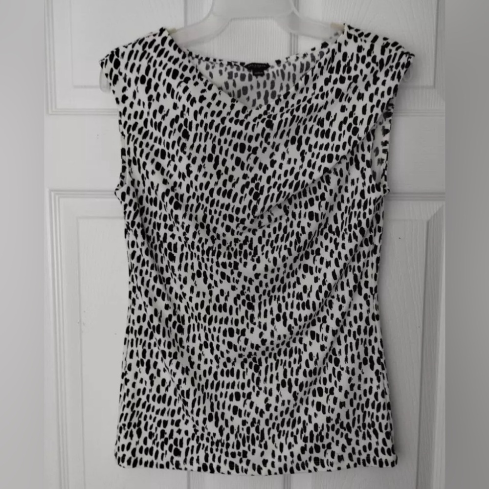 Ann Taylor Womens Size Small Black & White Abstract Print Cap Sleeve Stretch Top
